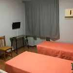 Πανσιόν Rosales *